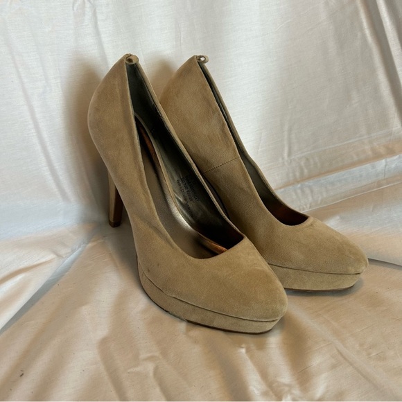 Maurices Tan Suede Platform High Heel Pumps Shoes Womens Size 10 Haley Style - Picture 1 of 6